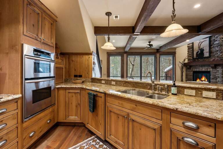 Picture windows give you views anywhere Picture windows give you views anywhere