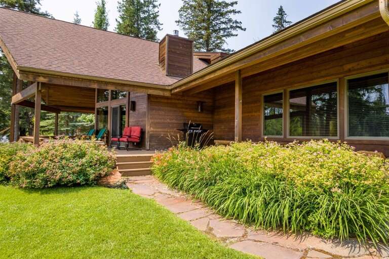 Beautiful landscaping | Exterior