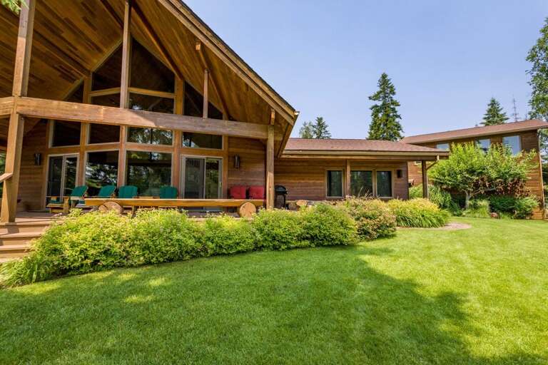 Play in the yard | Exterior