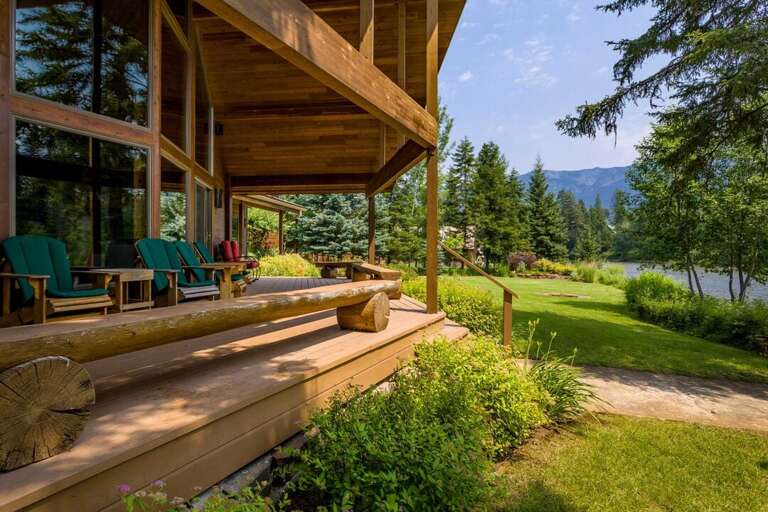 Relax on the deck | Exterior