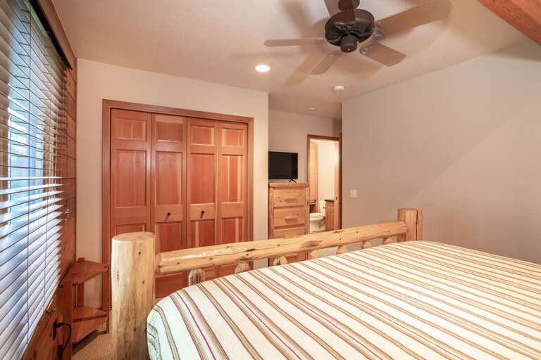 Sleep well | King Bed | Main Level