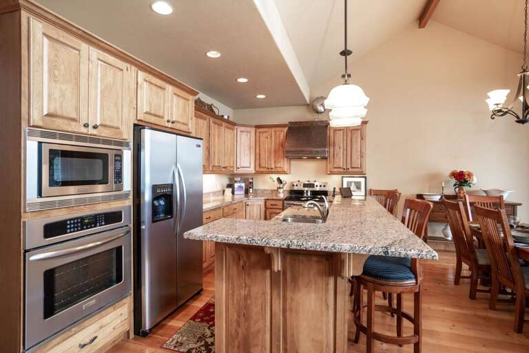 Ample counter space | Main Level