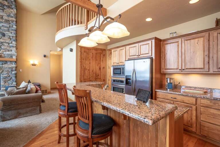 Have breakfast at the bar | Main Level