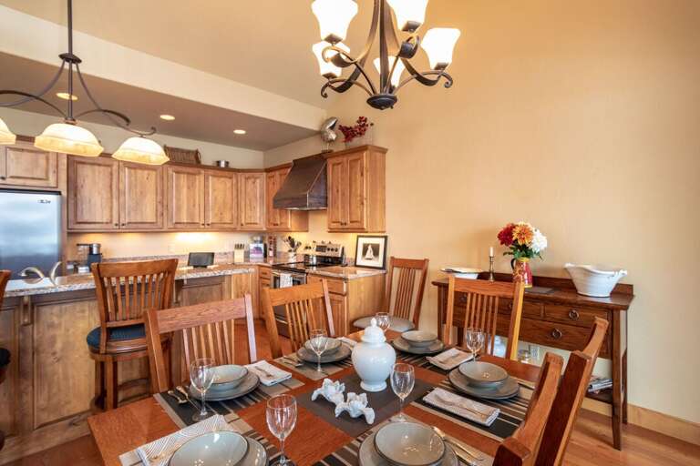 Serve a delicious meal | Main Level