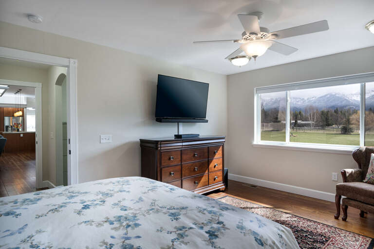 Primary suite offers smart tv