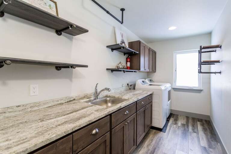 Upper level laundry. Upper level laundry.