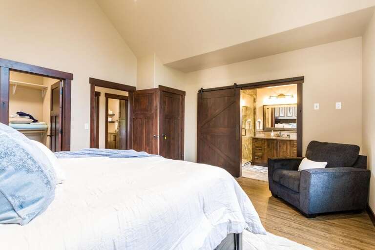 Have a seat | King Bed | Main Level Have a seat | King Bed | Main Level