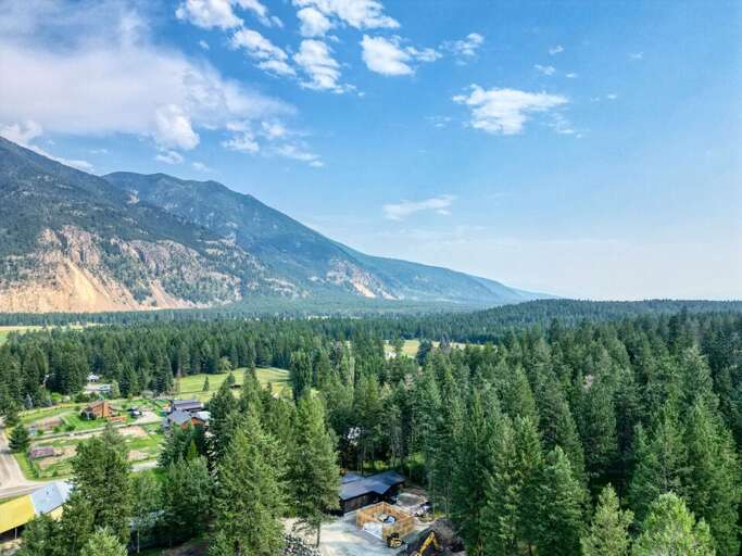 Ariel view of the surrounding mountains | Exterior Ariel view of the surrounding mountains | Exterior