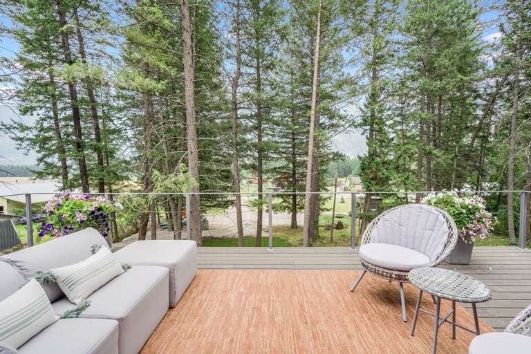 Lounge Seating to Enjoy Nature | Exterior Lounge Seating to Enjoy Nature | Exterior