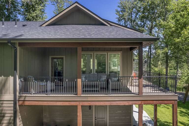 Enjoy relaxing out on the balcony | Exterior