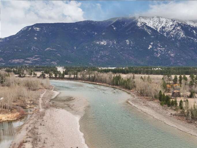 Flathead River | Exterior