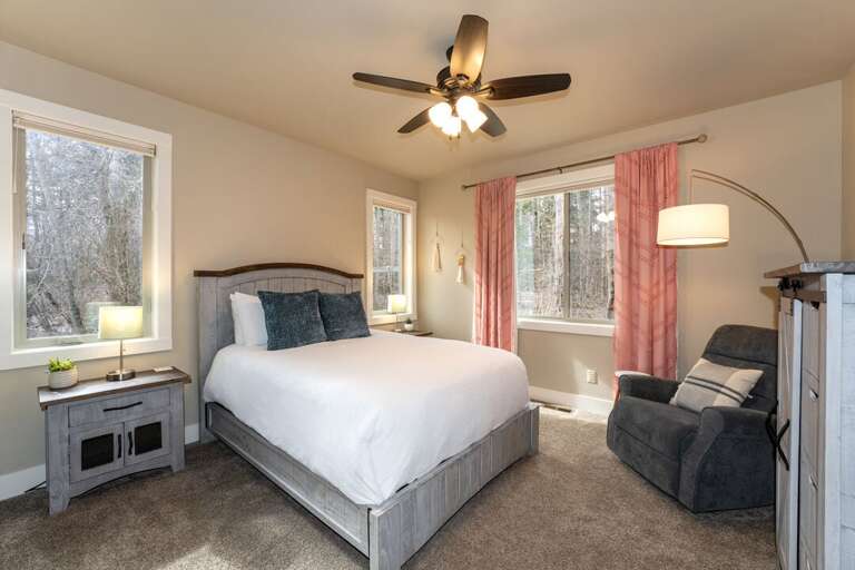 Queen-size Bed | Main Level