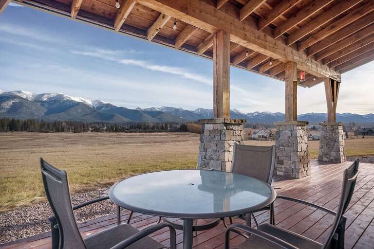 Enjoy the Changing Light of the Mountains | Exterior Enjoy the Changing Light of the Mountains | Exterior