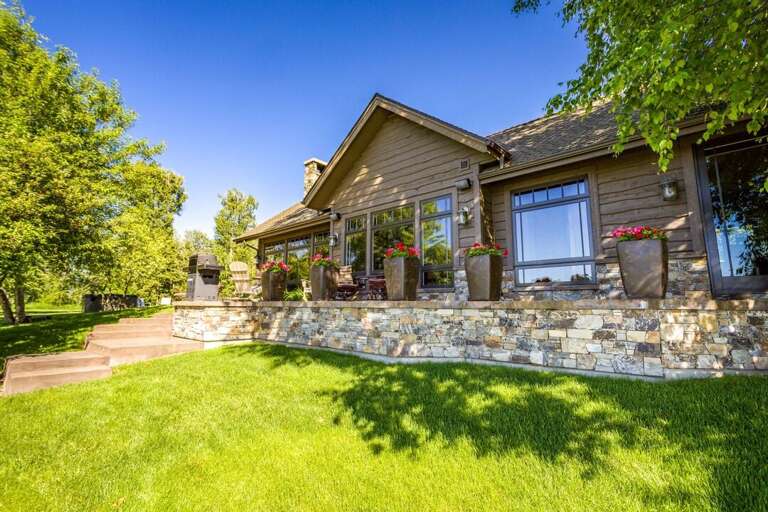 Enjoy the flowers | Exterior