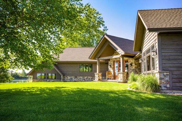 Play some yard game | Exterior