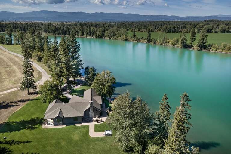 Swim in the serene water | Exterior