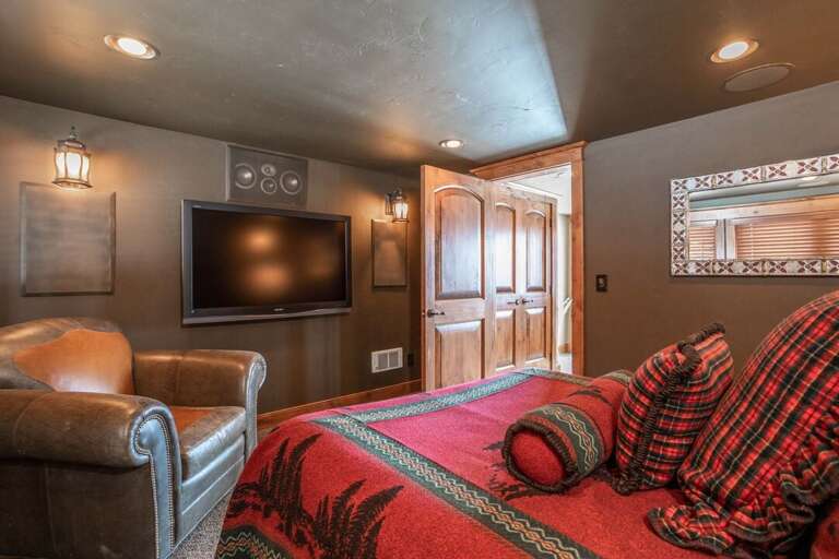 Watch a movie in bed | Lower Level