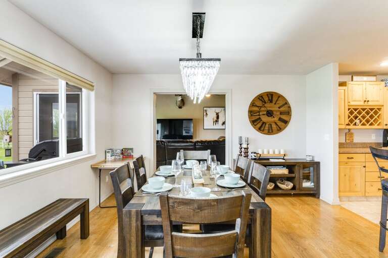 Dining room table with seating for six people | Main Level Dining room table with seating for six people | Main Level