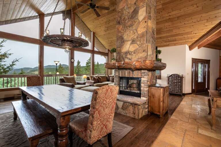 Gather round for dinner | Main Level