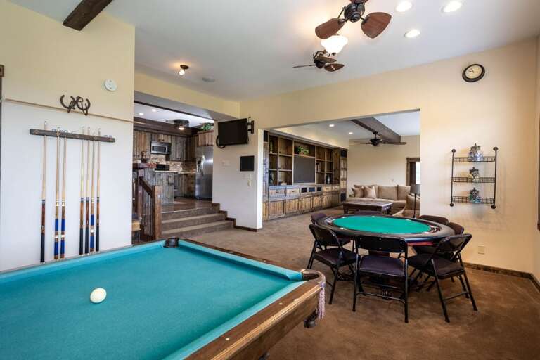 Set up a poker game | Lower Level