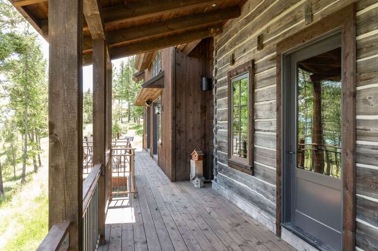 Covered balcony | Exterior