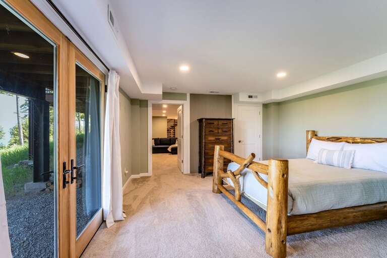 A large room perfect for relaxing | Lower Level