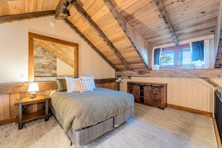 Queen-size Bed | Upper Level