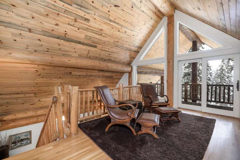 Sink into relaxation | Upper Level