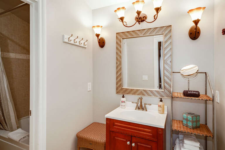 Full Shared Bath 1 with a Separate Tub/Shower Combo | Main Level Full Shared Bath 1 with a Separate Tub/Shower Combo | Main Level