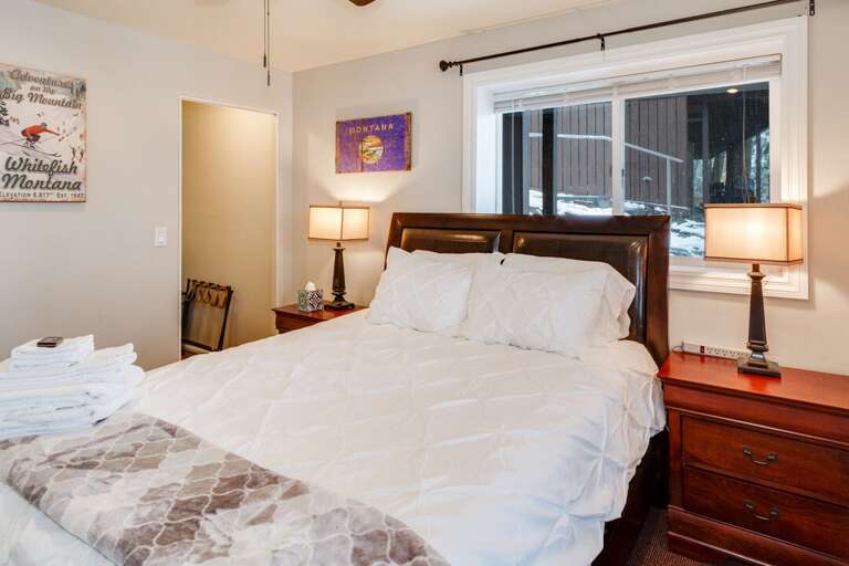 Lower  Level Bedroom 2 with a Queen Bed | Lower Level Lower  Level Bedroom 2 with a Queen Bed | Lower Level