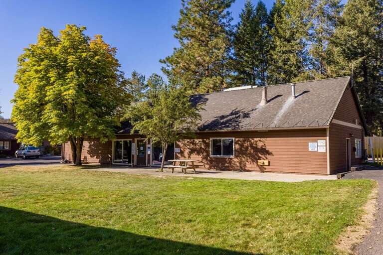 Play some yard games | Exterior