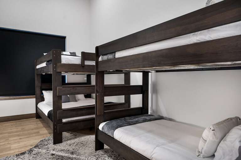 Queen & Twin Bunk Beds | Upper Level
