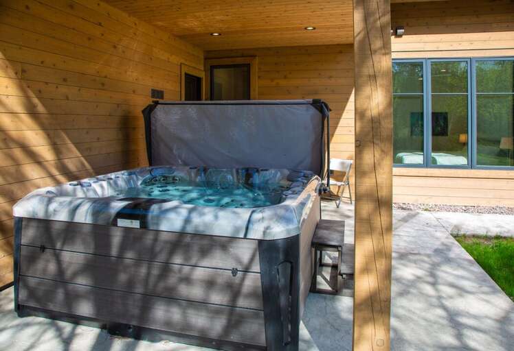Private Hot Tub | Exterior