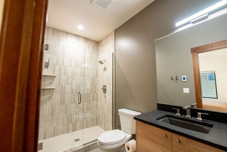 En-suite Bathroom | Middle Level En-suite Bathroom | Middle Level