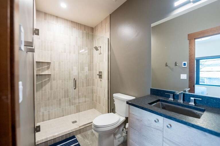 Primary En-suite Bathroom | Middle Level Primary En-suite Bathroom | Middle Level