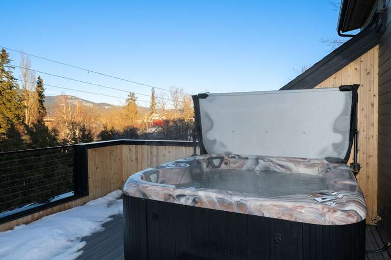Private Hot Tub | Exterior