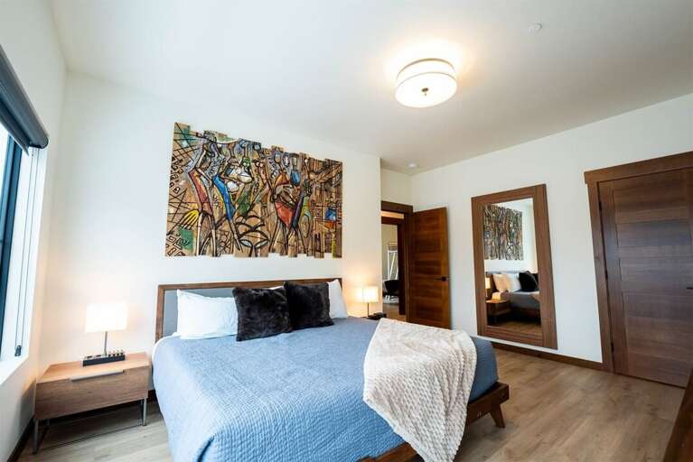 Get Cozy in Bed | Middle Level