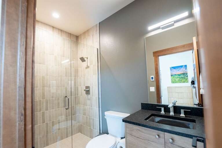 En-suite Bathroom | Middle Level