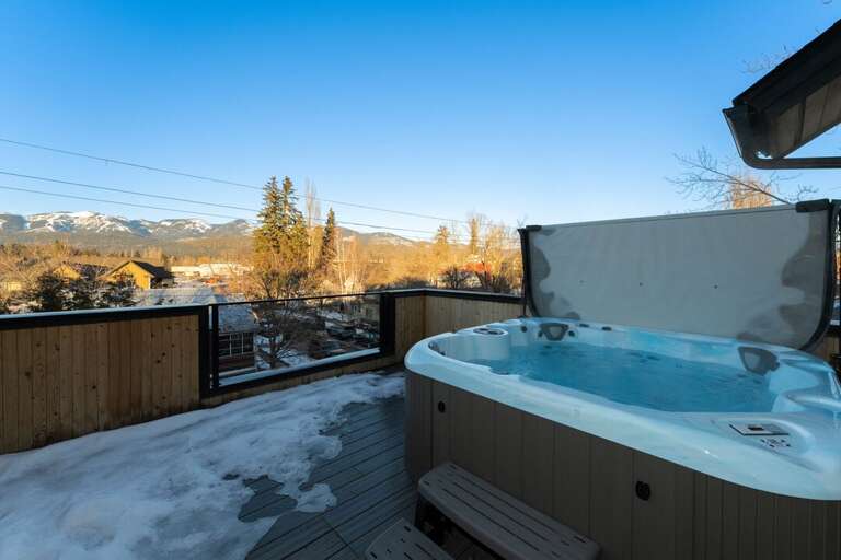 Private Hot Tub | Exterior