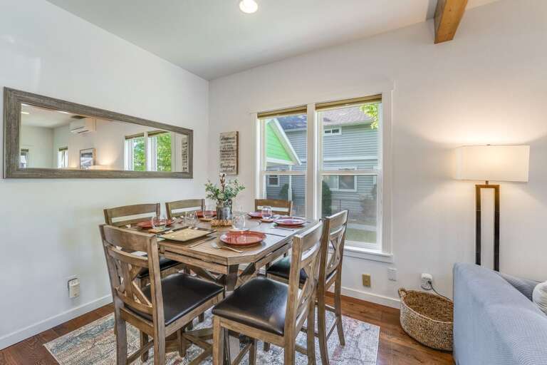 Dining room table for six people | Main Level