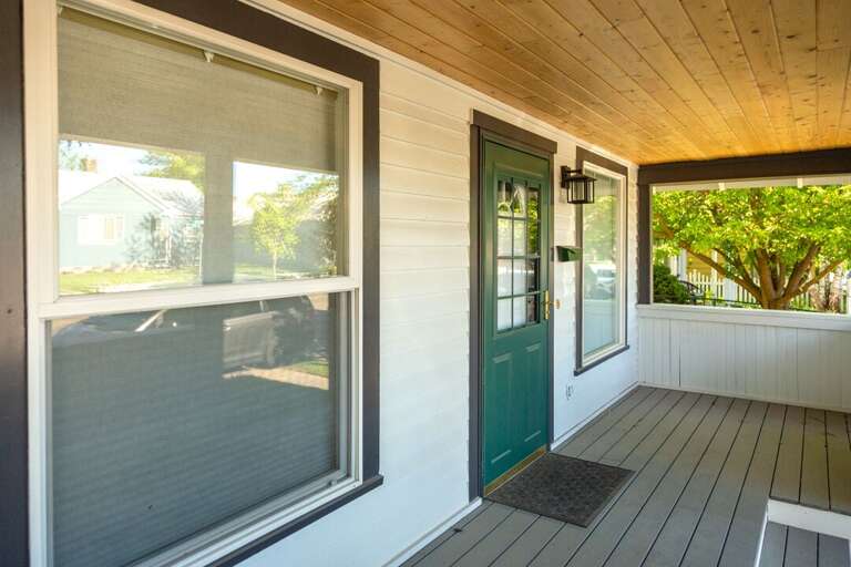 Front Porch | Exterior