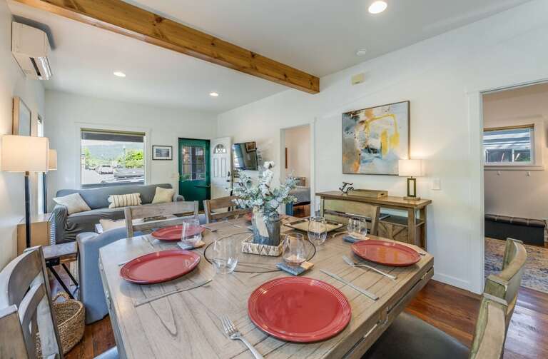 Have a nice meal together | Main Level