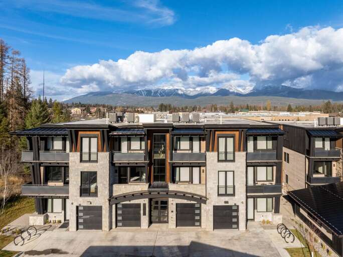 Eagle Lake community |Exterior