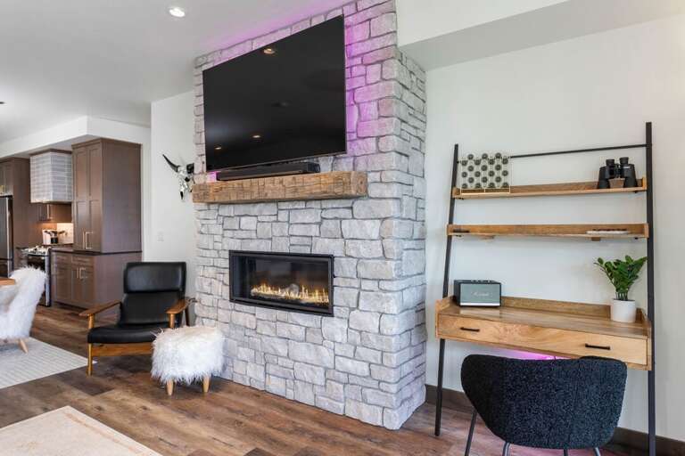 Set up your laptop while enjoying your flex-cation!