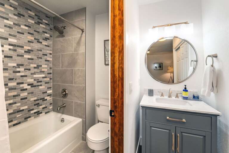 En Suite Bathroom | Upper Level
