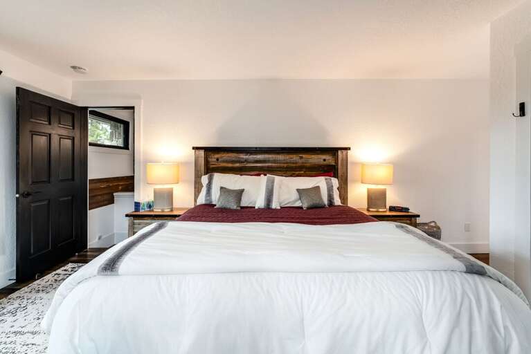 Queen-size Bed | Upper Level