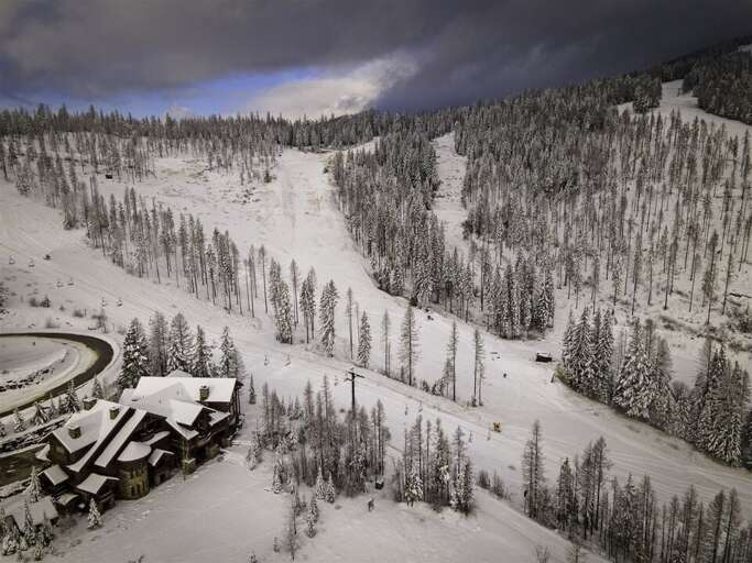 Experience a true ski in ski out home - walk out the door and onto the ski run | Exterior