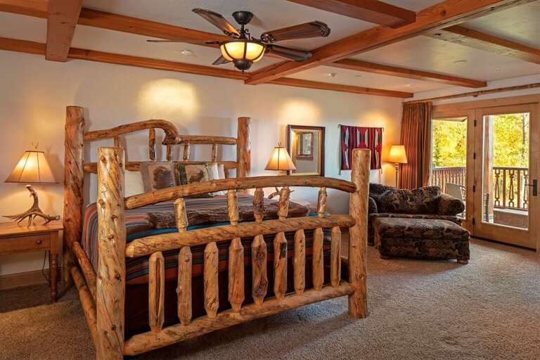 Featuring 4 king suites, Northern Lights Lodge is a luxury getaway for gathering family & friends | Multiple Levels