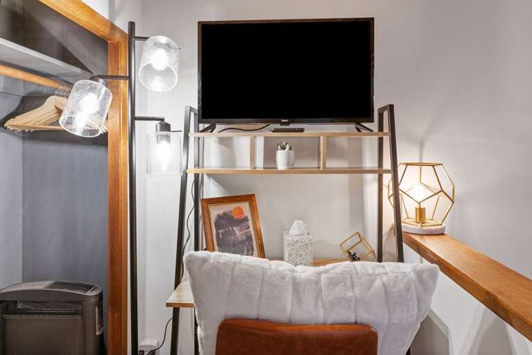 Desk Area and Smart TV | Upper Level