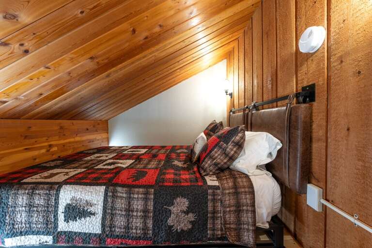 Upper Level Loft with Full Bed | Loft